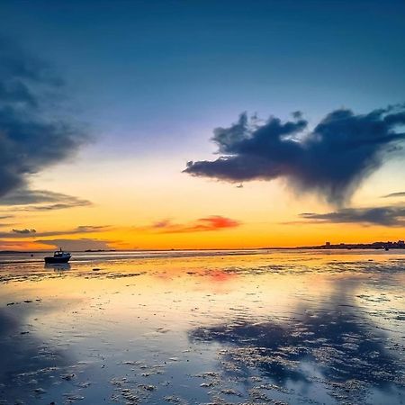 Marine Villa Hotel & Suites - Close To Beach, Train Station & Southend Airport エクステリア 写真