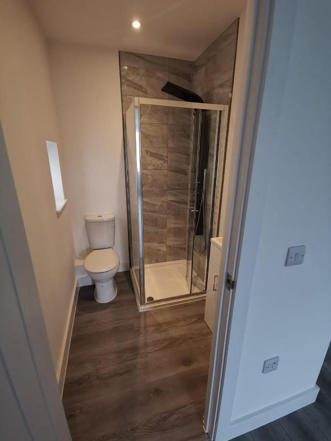 Marine Villa Hotel & Suites - Close To Beach, Train Station & Southend Airport エクステリア 写真