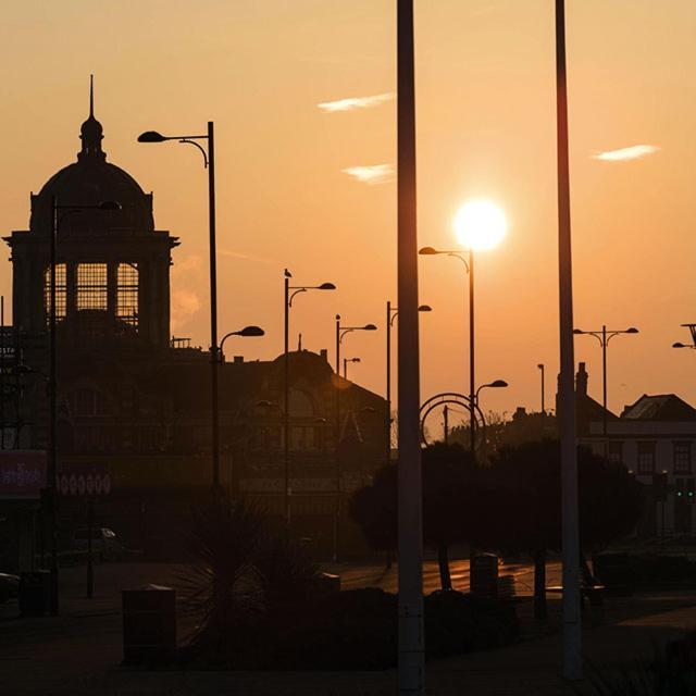 Marine Villa Hotel & Suites - Close To Beach, Train Station & Southend Airport エクステリア 写真