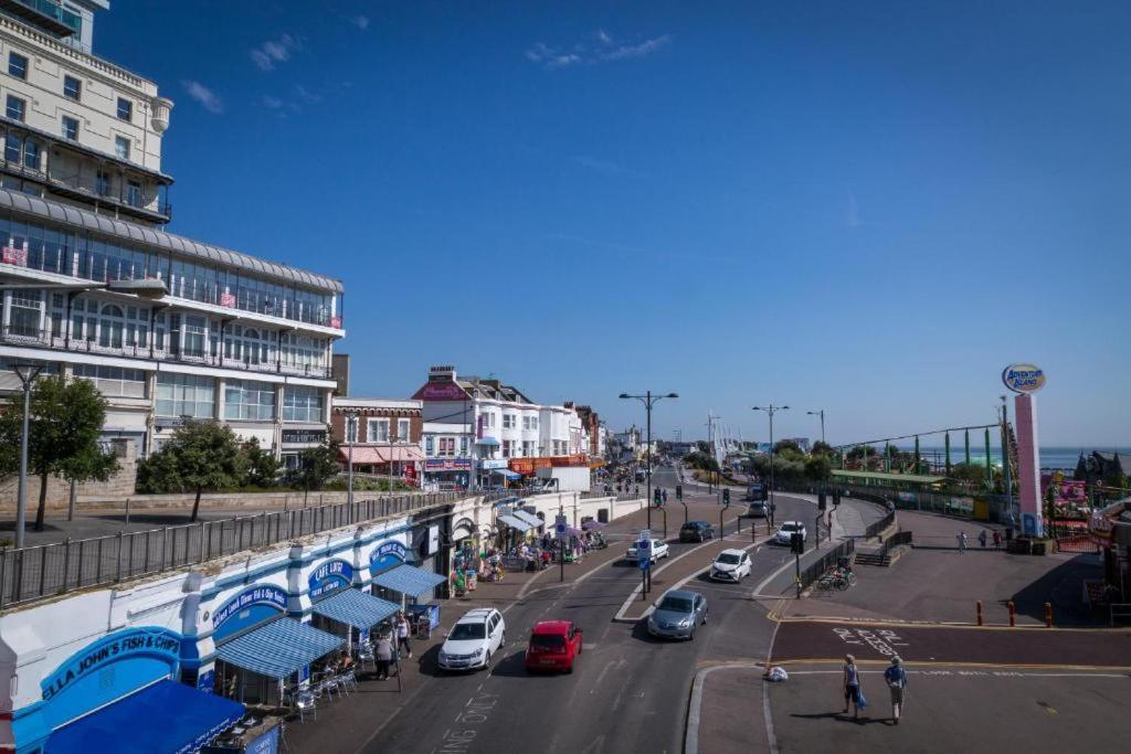 Marine Villa Hotel & Suites - Close To Beach, Train Station & Southend Airport エクステリア 写真